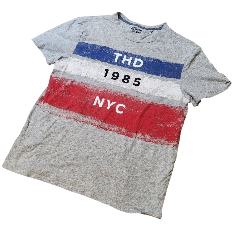 Tommy Hilfiger Gray T-Shirt with Blue Accents